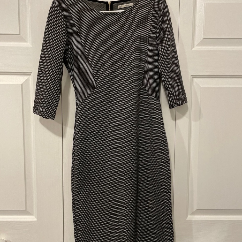 Small checkered patterned dress